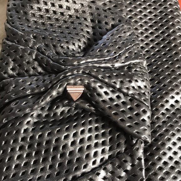 MARC by Marc Jacobs perforated shoulder/clutch bag - Picture 7 of 8